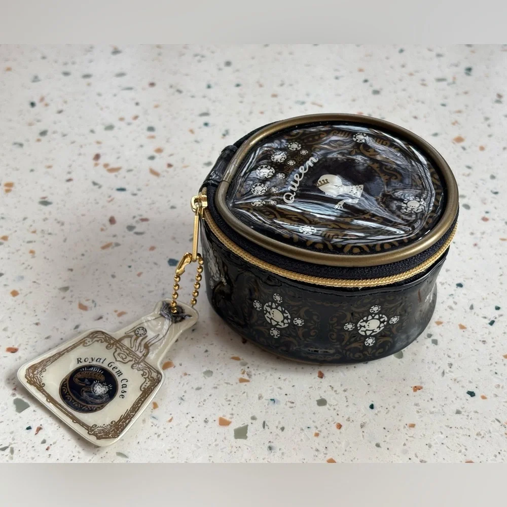 Blue Q Queen Jewelry Case Travel‎ Organizer Black Gold Round Zip VTG Style
